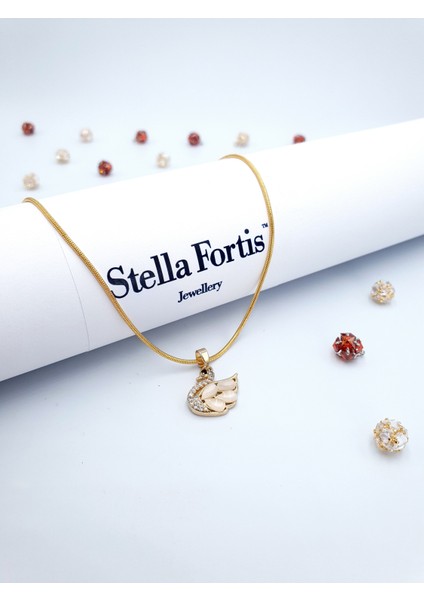 Kuğu Figürlü Altın Kolye – Zirkon Taşlı, Inci Efektli Kanat, Zarif Tasarım modelleri