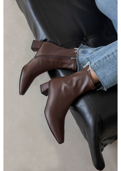 Amor Kadın Streç Küt Kalıp Deri Bot Kahve modelleri