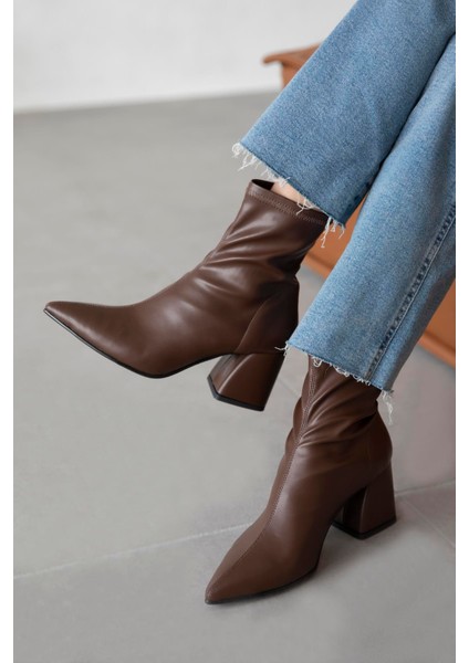 Garcia Kadın Streç Sivri Kalıp Deri Bot Kahve