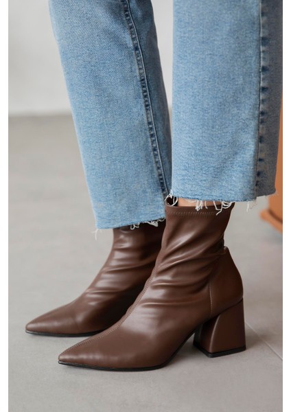 Garcia Kadın Streç Sivri Kalıp Deri Bot Kahve fiyatları