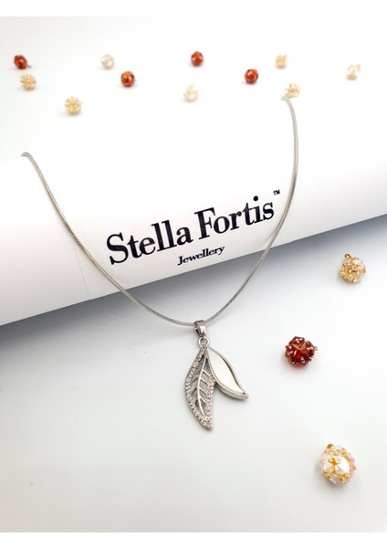 Altın Kalp Kolye – Zarif Yılan Zincirli, Şık ve Zamansız Tasarım modelleri