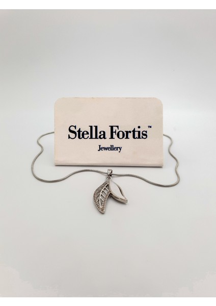 Altın Kalp Kolye – Zarif Yılan Zincirli, Şık ve Zamansız Tasarım fırsatları