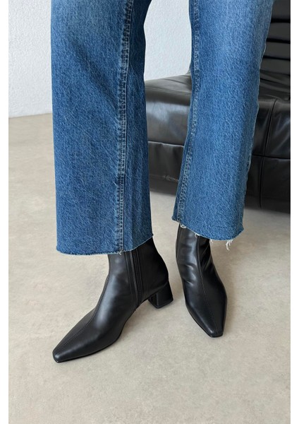 Amor Kadın Streç Küt Kalıp Deri Bot Siyah modelleri