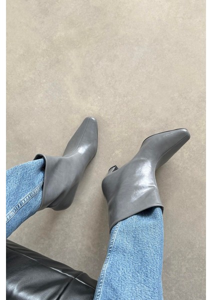 Viva Kadın Kırışık Deri Bot Gri