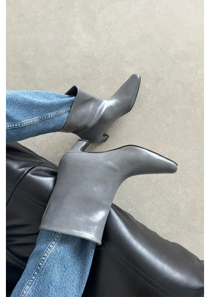 Viva Kadın Kırışık Deri Bot Gri fiyatları