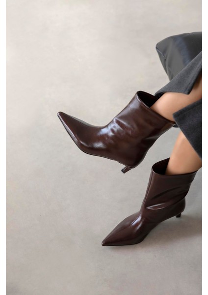 Zoey Kadın Pino Ökçe Kırışık Deri Bot Kahve