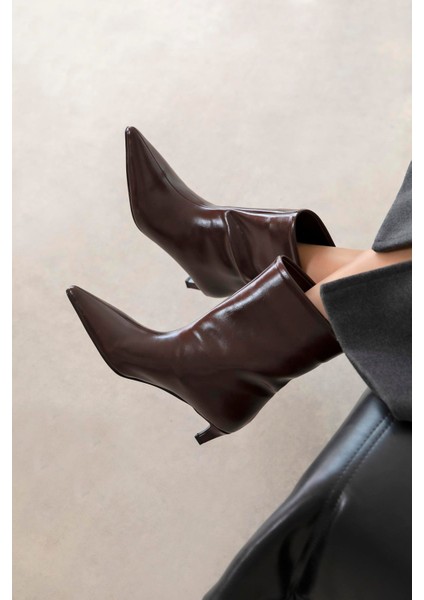 Zoey Kadın Pino Ökçe Kırışık Deri Bot Kahve fiyatları