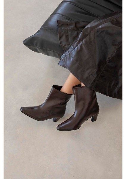 Viva Kadın Kırışık Deri Bot Kahve fiyatları