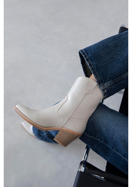 Maven Kadın Kırışık Deri Topuklu Bot Bej fiyatları