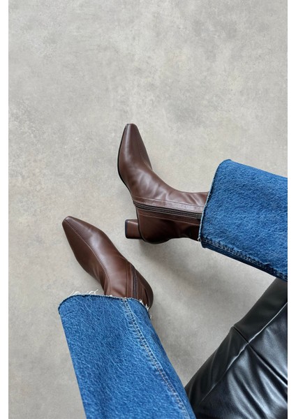 Amor Kadın Streç Küt Kalıp Deri Bot Kahve