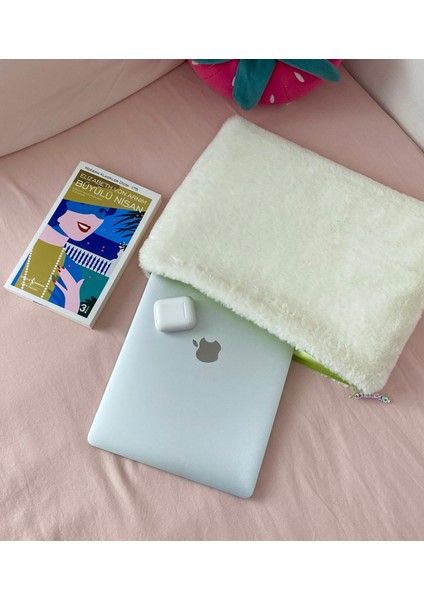 Peluş Kumaş Notebook & Tablet Çantası Kılıfı (Renk Seçenekli) (11 • 13 • 16 Inç Seçenekli) modelleri