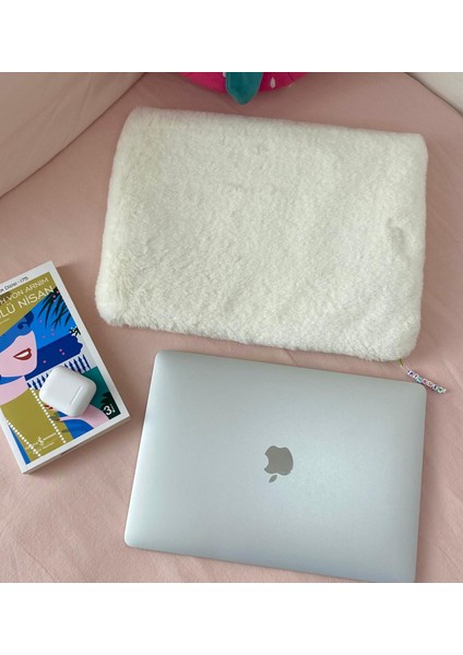Peluş Kumaş Notebook & Tablet Çantası Kılıfı (Renk Seçenekli) (11 • 13 • 16 Inç Seçenekli) indirimleri