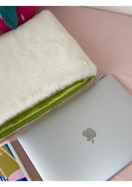Peluş Kumaş Notebook & Tablet Çantası Kılıfı (Renk Seçenekli) (11 • 13 • 16 Inç Seçenekli)