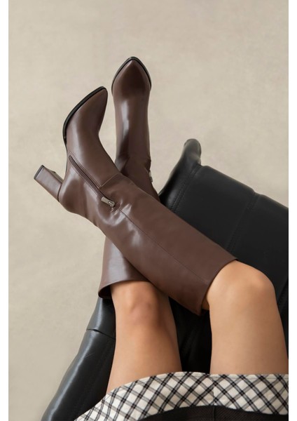 Sawyer Kadın Sivri Burun Deri Çizme Kahve