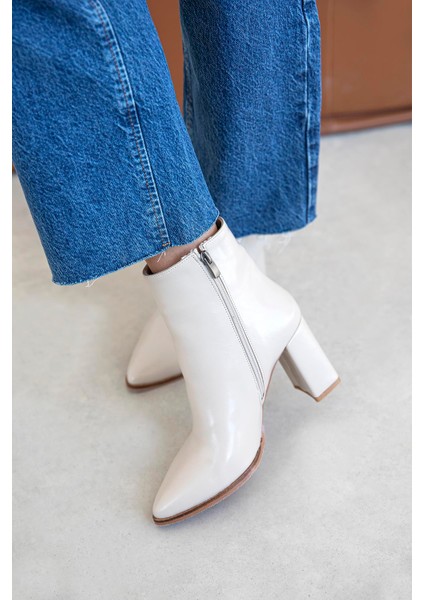 Fergal Kadın Topuklu Kırışık Deri Bot Bej