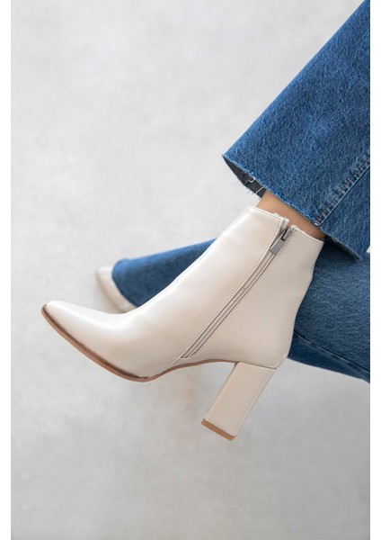 Fergal Kadın Topuklu Kırışık Deri Bot Bej modelleri