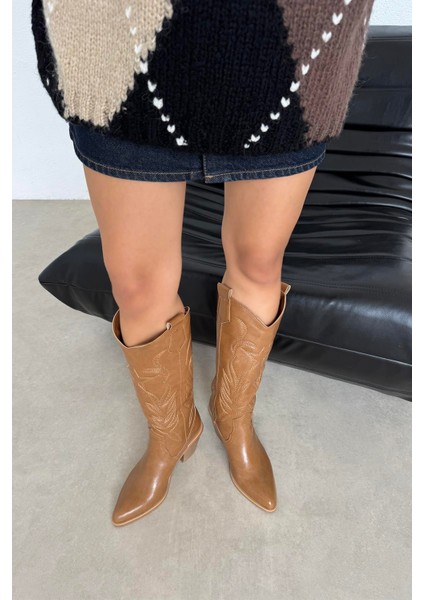 Ruby Kadın Nakış Detay Kırışık Deri Çizme Camel fiyatları