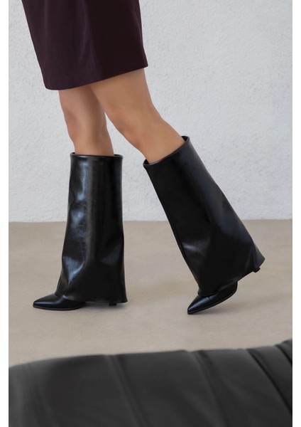 Adelin Kadın Tozluk Detay Kırışık Deri Çizme Siyah modelleri