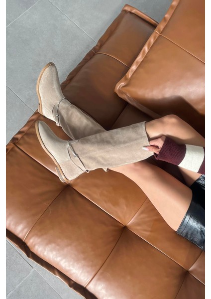 Scott Kadın Aksesuar Detay Hakiki Deri Süet Çizme Bej