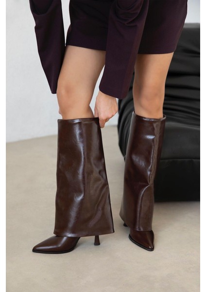 Adelin Kadın Tozluk Detay Kırışık Deri Çizme Kahve