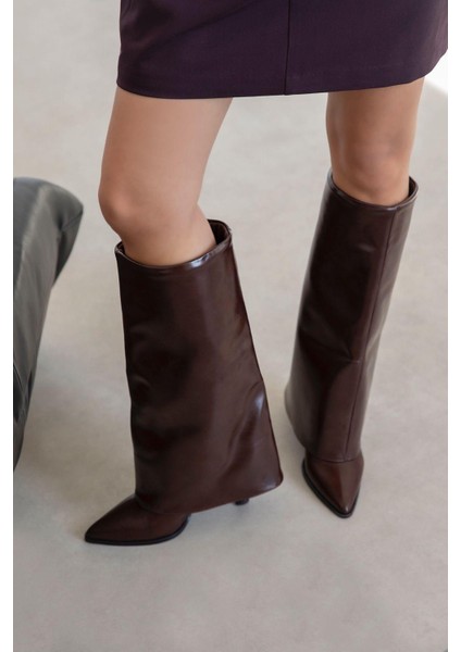 Adelin Kadın Tozluk Detay Kırışık Deri Çizme Kahve fiyatları