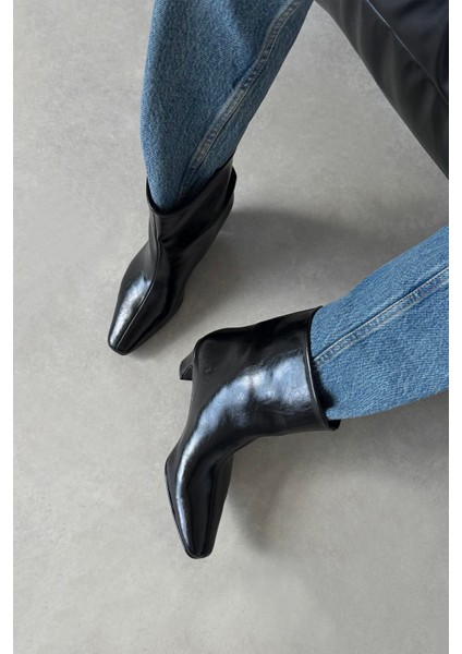 Viva Kadın Kırışık Deri Bot Siyah modelleri