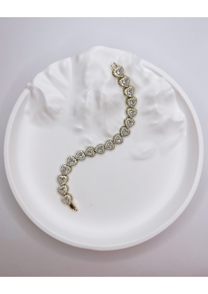 GOLD DETAY ZİRKON TAŞLI KALPLİ BİLEKLİK modelleri