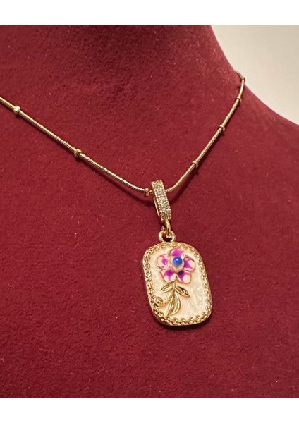 ÇERÇEVE DETAY KOLYE