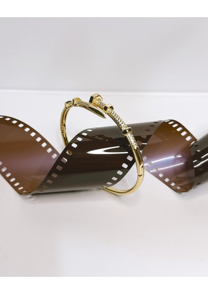 GOLD TAŞLI ÇİVİ KELEPÇE modelleri