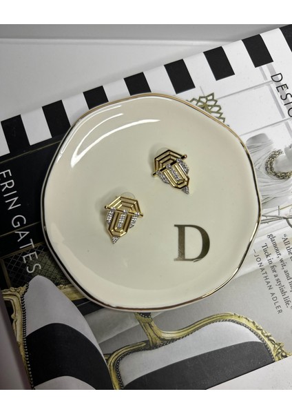 ZİRKON TAŞLI ÜÇGEN KÜPE