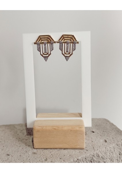 ZİRKON TAŞLI ÜÇGEN KÜPE fırsatları