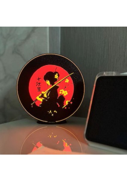 LED Lamba – Kadın Samuray Silueti, Katana Kılıçlı Dekoratif Masa Lambası
