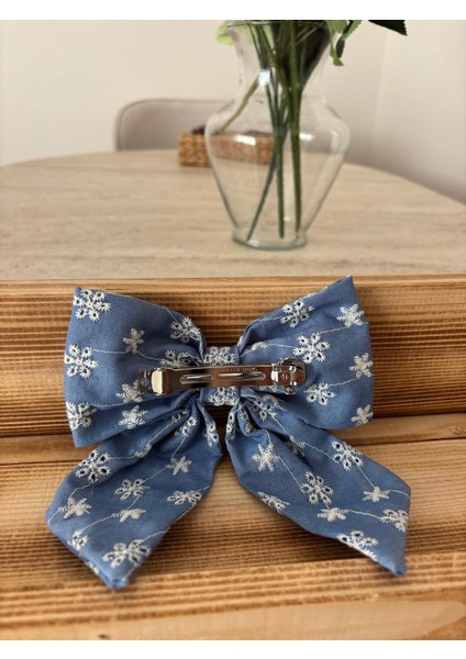 Kar Taneleri Işlemeli Fiyonk Toka fırsatları