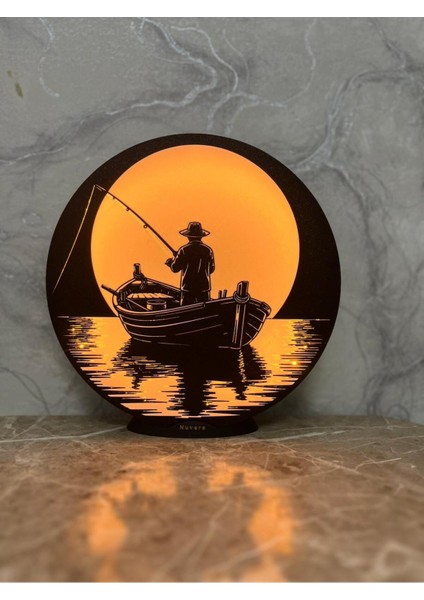 Göl Esintili Rustik Balıkçı Silüeti Gece Lambası, Şık ve Sıcak Atmosfer Yaratır fiyatları