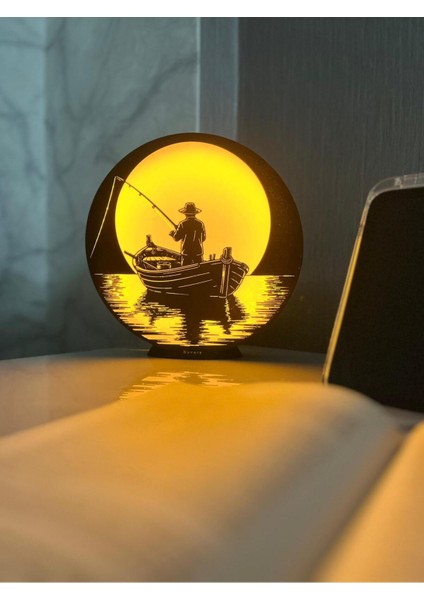 Göl Esintili Rustik Balıkçı Silüeti Gece Lambası, Şık ve Sıcak Atmosfer Yaratır