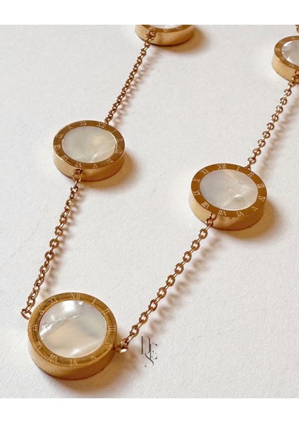 GOLD ROMA HARF KOLYE modelleri