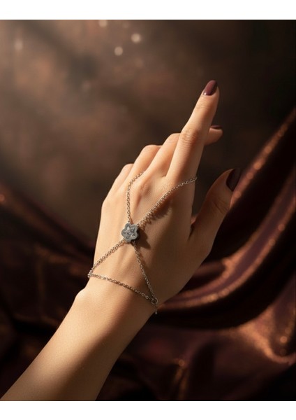 Şahmeran Çiçek Motifli Gümüş Renkli El Zinciri fiyatları