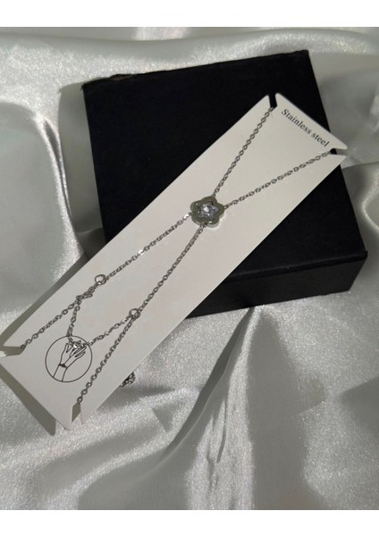 Şahmeran Çiçek Motifli Gümüş Renkli El Zinciri modelleri