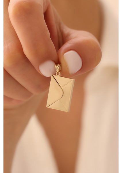 14 Ayar Altın Mektup Kolye Ucu