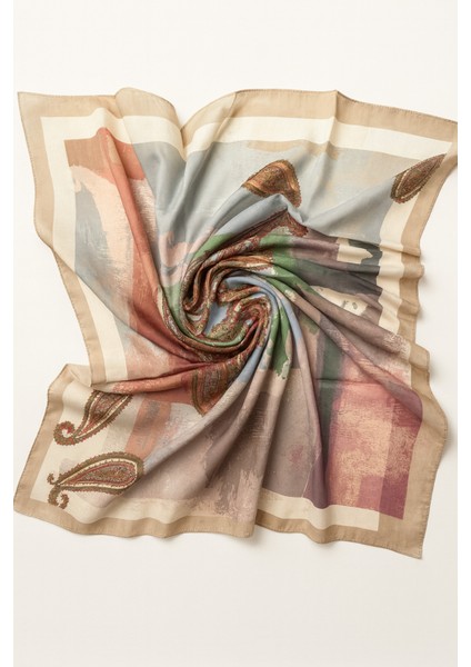 Kadın Bej Soft Saten Buta Desenli Kare Eşarp