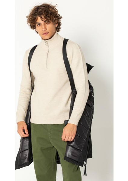 Erkek Yağmur ve Rüzgar Geçirmez Kumaşdan Içi Askılıklı Kışlık Klasik Mont