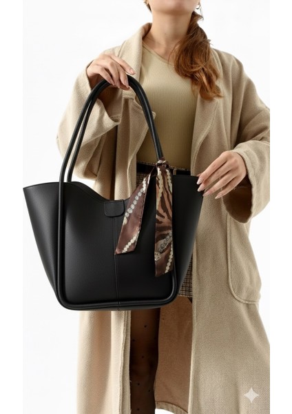 Siyah Makyaj Çantalı Fularlı Kadın Omuz Çantası