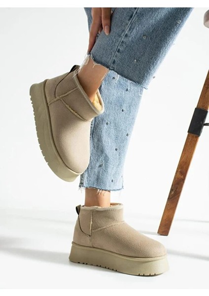 Süet Kadın Kışlık Ev ve Dışarı Botu Terliği Ug Model Yüksek Kalın Tabanlı Kışlık Içi Yünlü Tüylü fiyatları