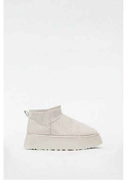 Süet Kadın Kışlık Ev ve Dışarı Botu Terliği Ug Model Yüksek Kalın Tabanlı Kışlık Içi Yünlü Tüylü modelleri