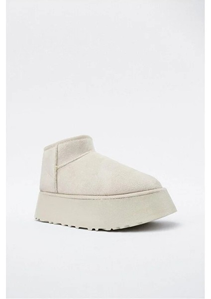 Süet Kadın Kışlık Ev ve Dışarı Botu Terliği Ug Model Yüksek Kalın Tabanlı Kışlık Içi Yünlü Tüylü fırsatları