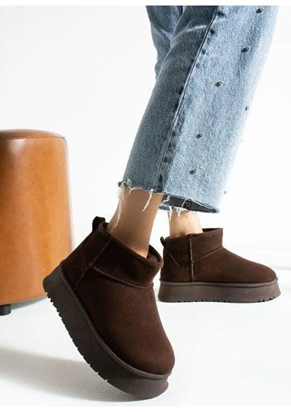 Süet Kadın Kışlık Ev ve Dışarı Botu Terliği Ug Model Yüksek Kalın Tabanlı Kışlık Içi Yünlü Tüylü indirimleri