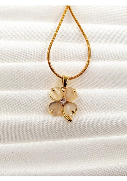 Dört Yapraklı Yonca Kolye – Kalp Şekilli Yapraklar, Yılan Zincir | Sf Signature Serisi