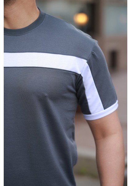 Erkek Şerit Detaylı Kısa Kollu T-Shirt modelleri