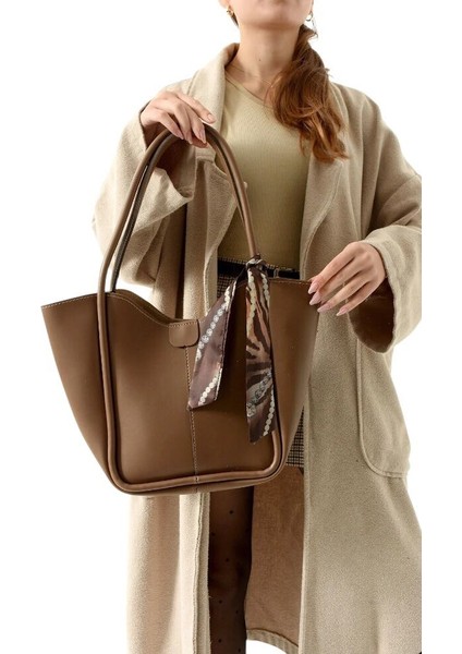 Koyu Vizon Makyaj Çantalı Fularlı Kadın Omuz Çantası