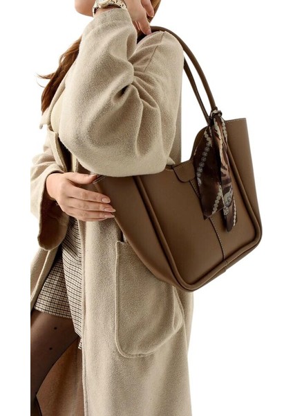 Koyu Vizon Makyaj Çantalı Fularlı Kadın Omuz Çantası fiyatları